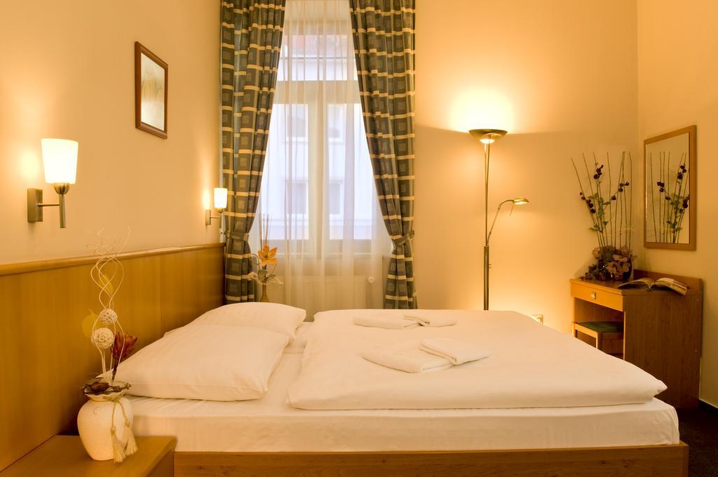 Penzion Franko Zvolen Quarto foto