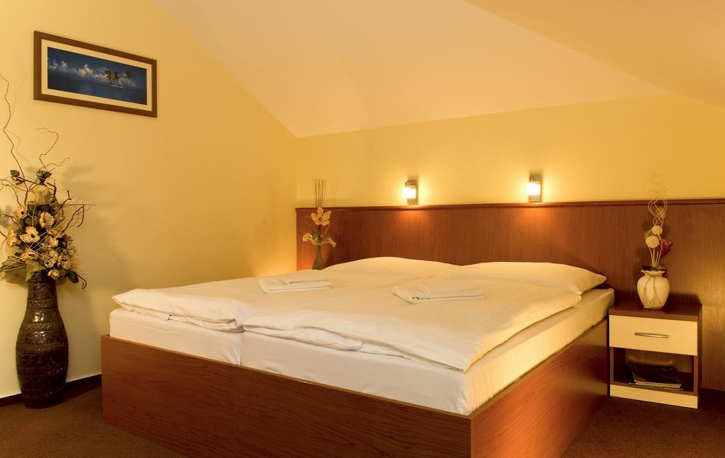 Penzion Franko Zvolen Quarto foto